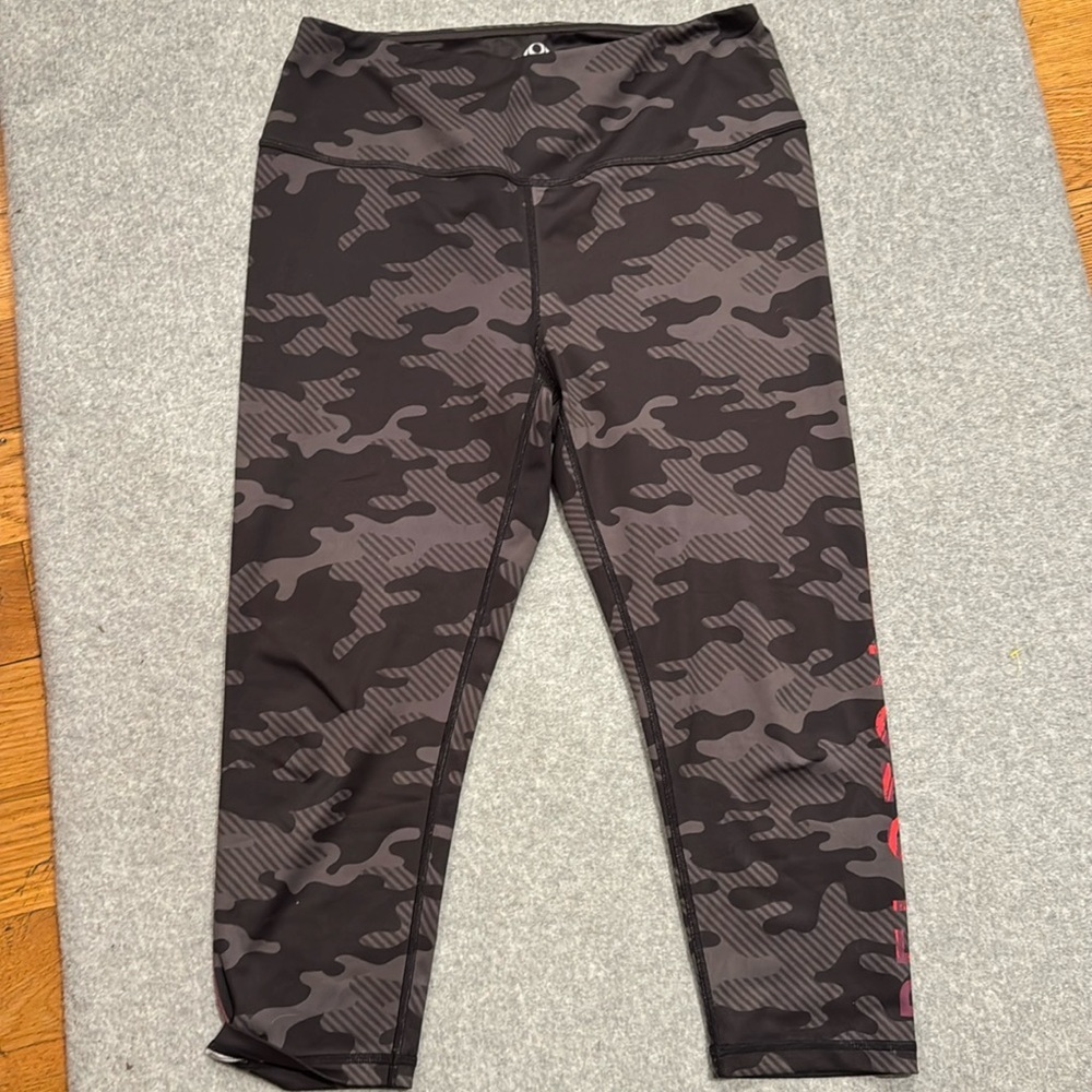 Kali Peloton Leggings-Size L